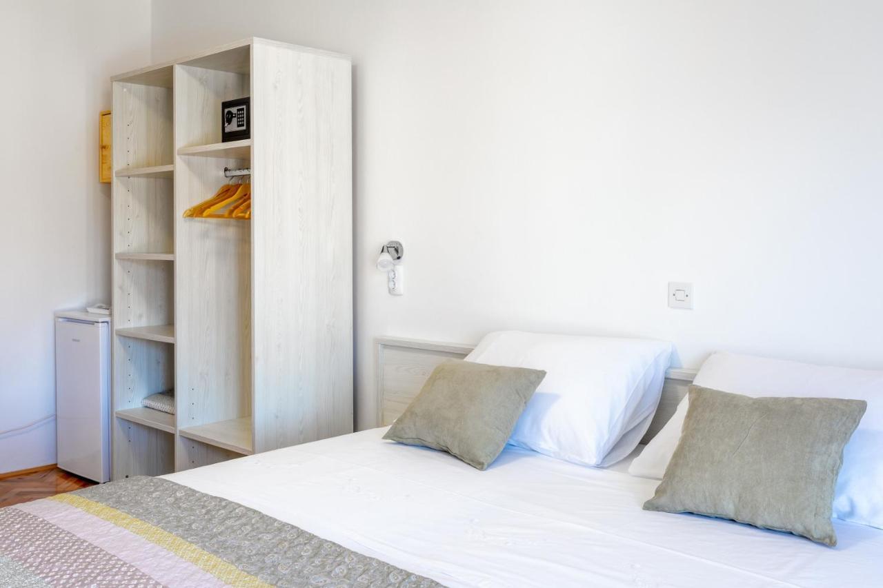 חוואר Apartments Luksa - Zf Hvar מראה חיצוני תמונה