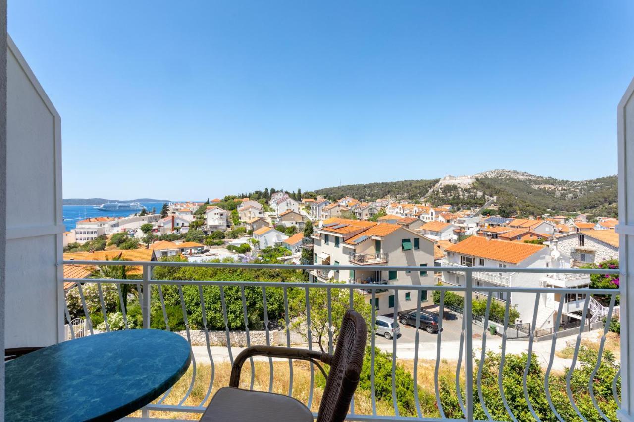 חוואר Apartments Luksa - Zf Hvar מראה חיצוני תמונה