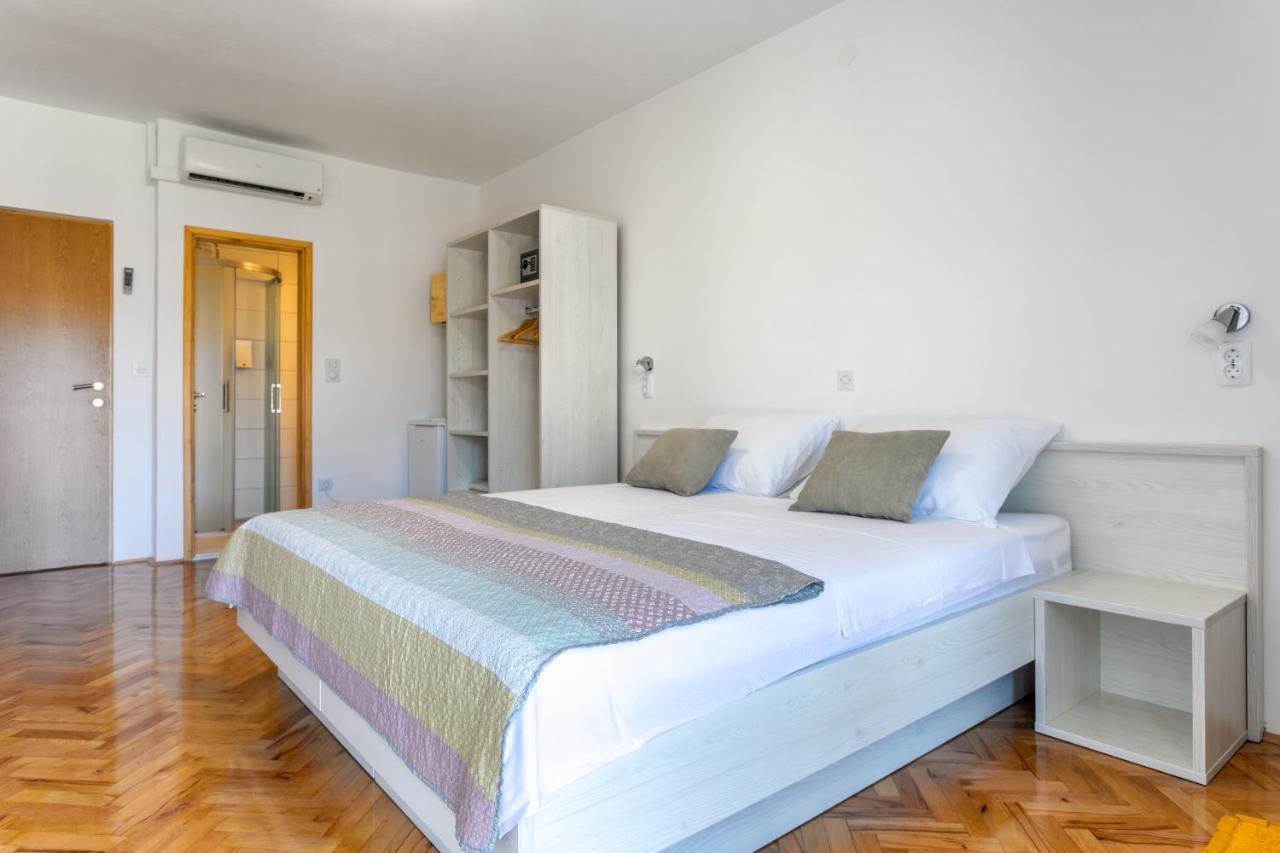 חוואר Apartments Luksa - Zf Hvar מראה חיצוני תמונה