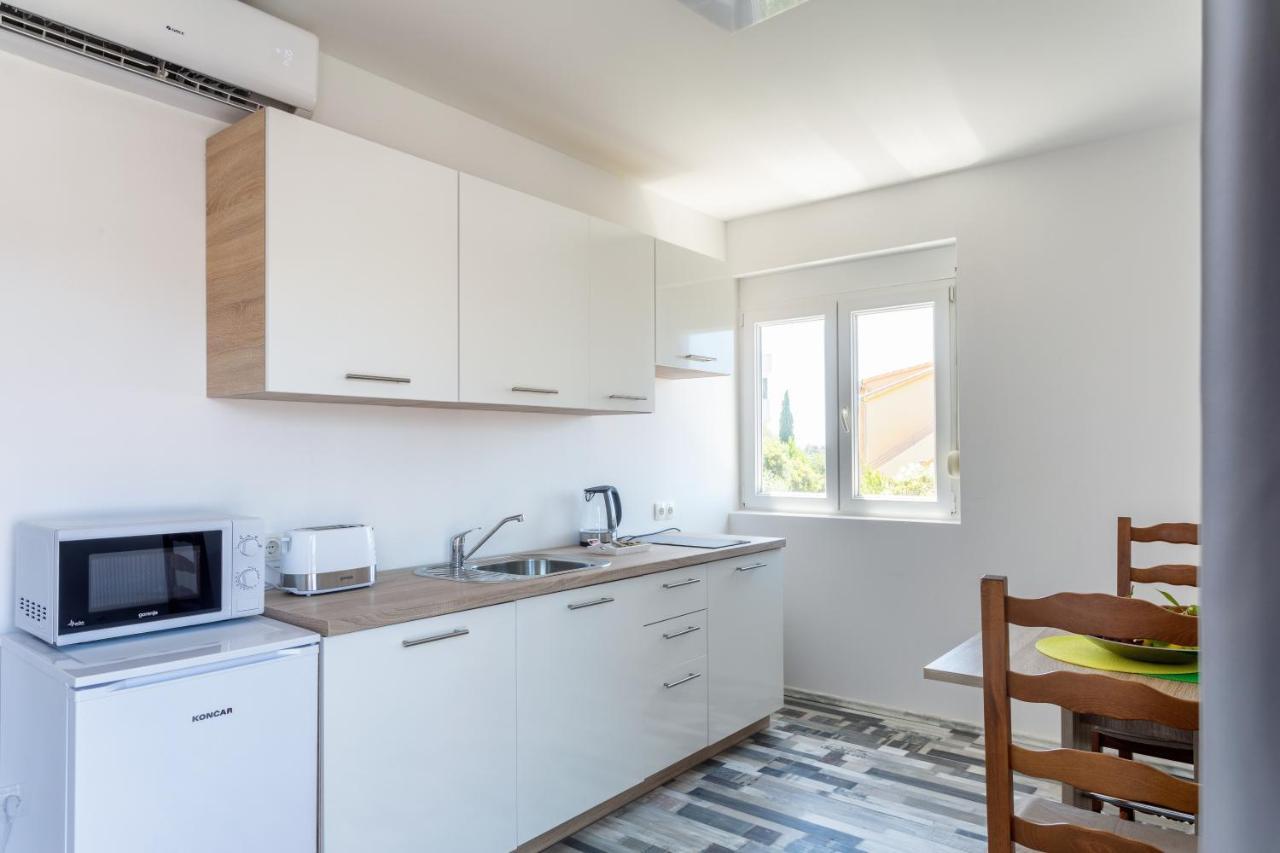 חוואר Apartments Luksa - Zf Hvar מראה חיצוני תמונה