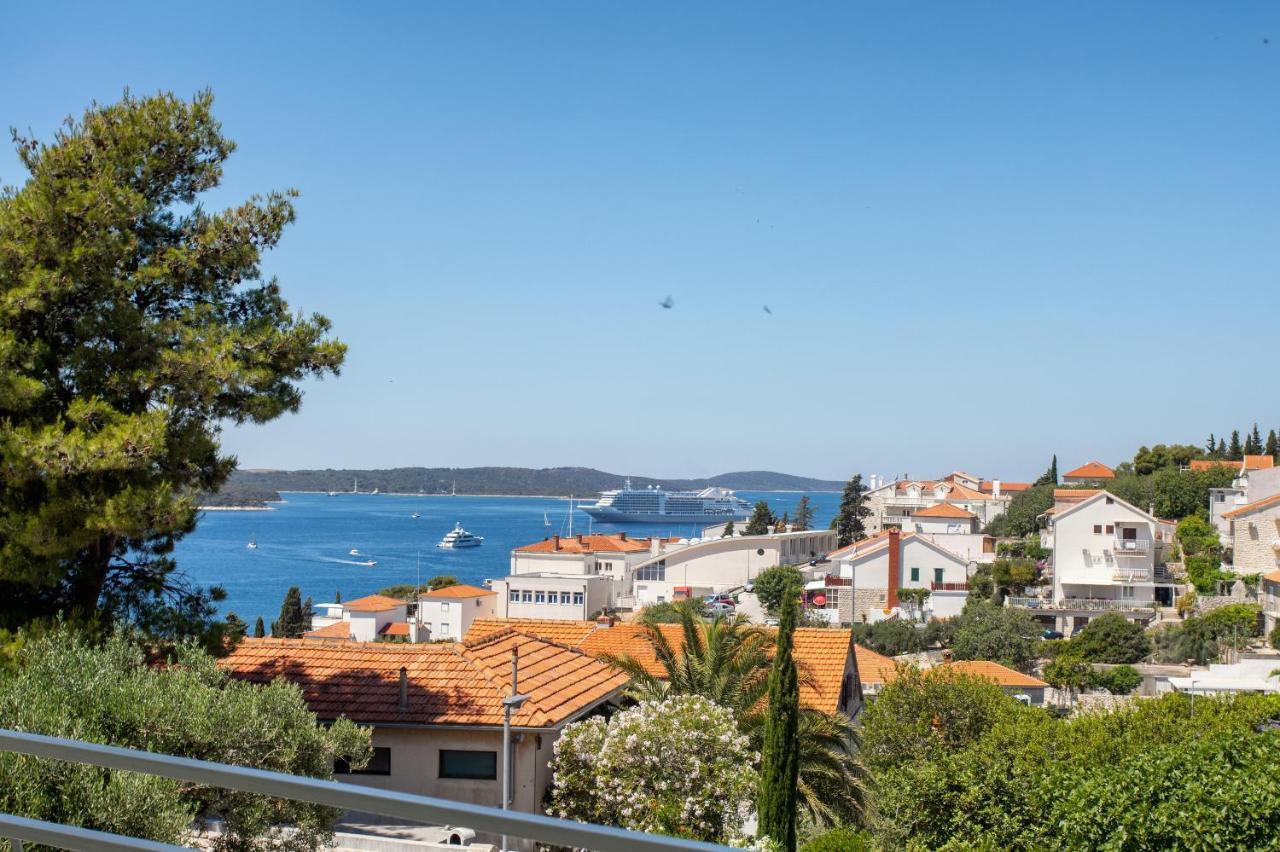 חוואר Apartments Luksa - Zf Hvar מראה חיצוני תמונה