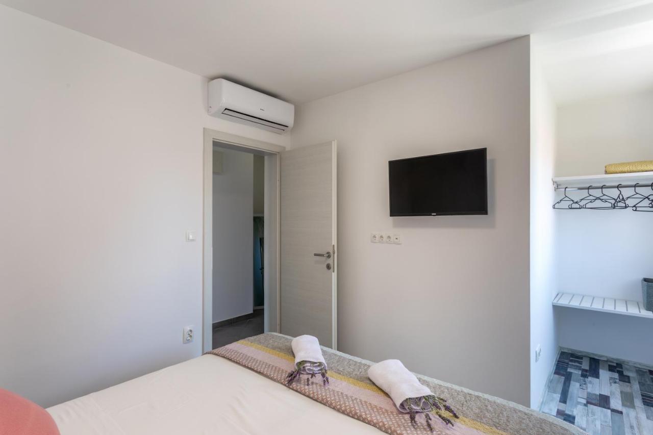 חוואר Apartments Luksa - Zf Hvar מראה חיצוני תמונה