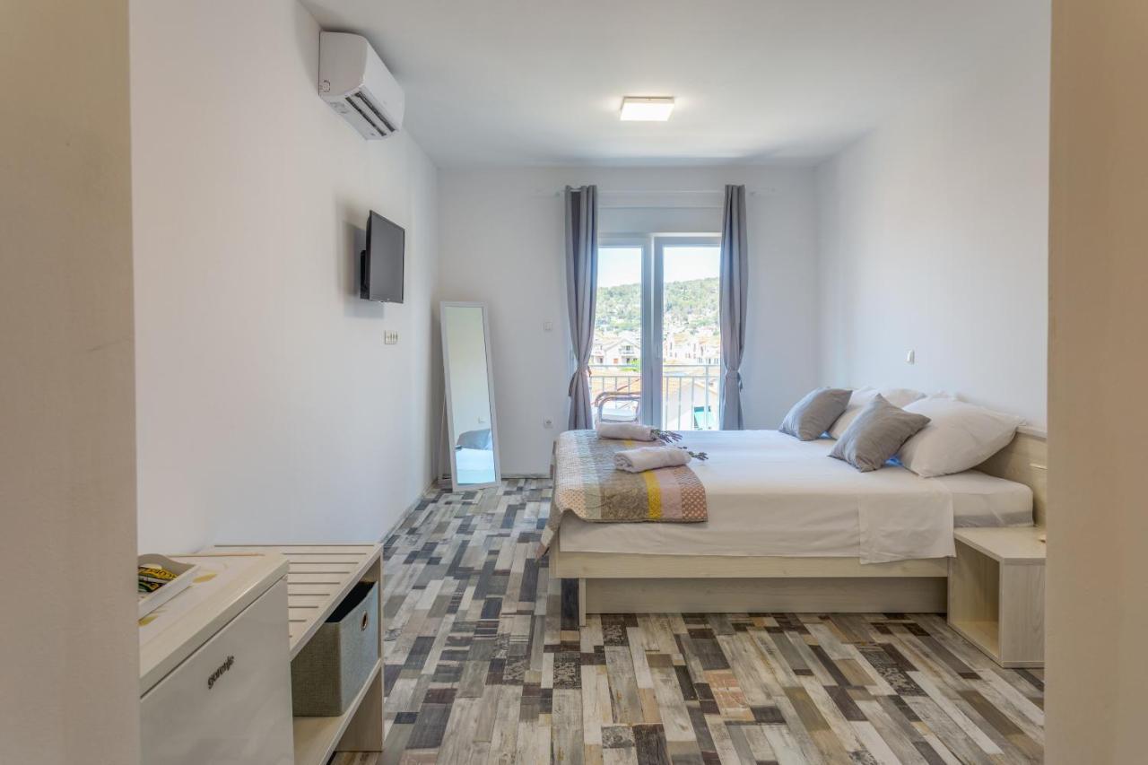 חוואר Apartments Luksa - Zf Hvar מראה חיצוני תמונה