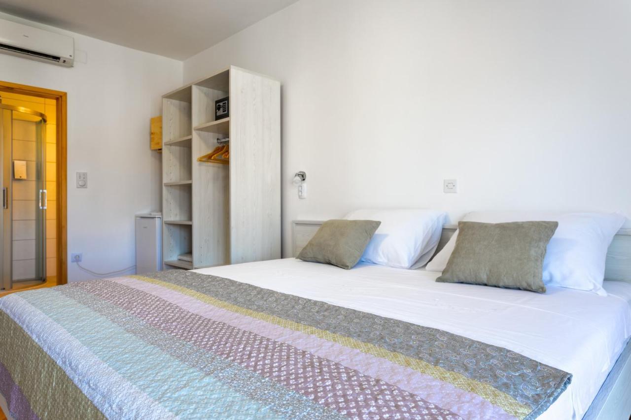חוואר Apartments Luksa - Zf Hvar מראה חיצוני תמונה
